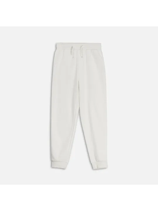 молочно-белые